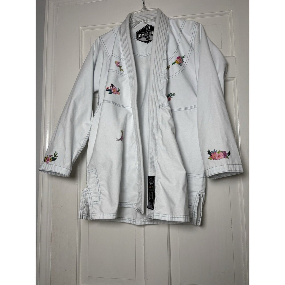 Ultimate Jiu-Jitsu Ultimate Fight Gear White w/Pink Flowers Jacket Size A0